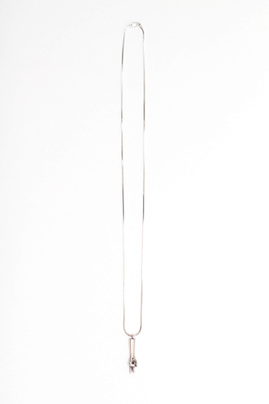 The-scissors-pendant-silver-by-glenda-lopez-back-1